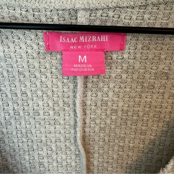 Isaac Mizrahi Women’s Tan Waffle Knit Casual Button Up Lightweight Sweater Sz M - Picture 4 of 6